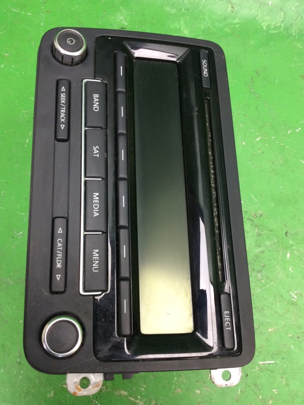 Магнитола PASSAT B7 11-15 2014 A32 1.8 CPRA