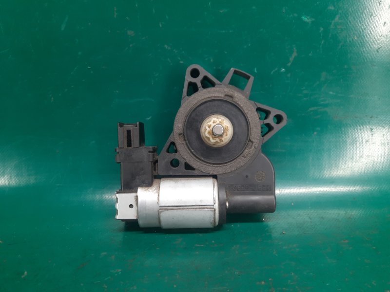 Моторчик стеклоподъемника задний левый CX-9 06-16