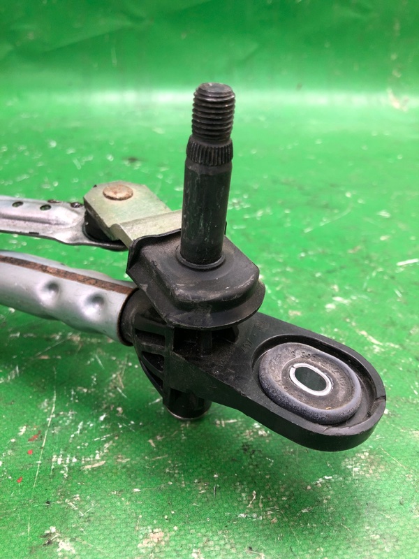 Трапеция стеклоочистителей RENEGADE (BU) 14- 2018 BU 2.4 ED6