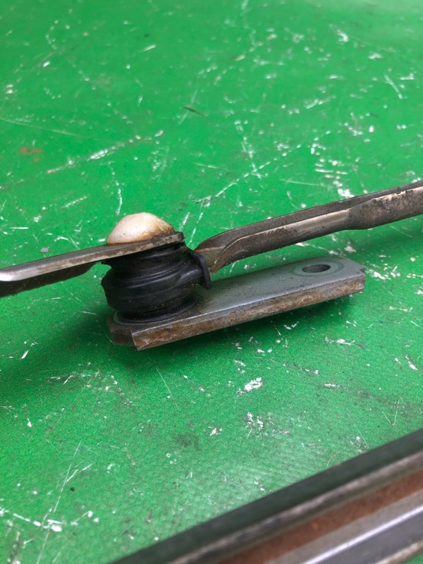 Трапеция стеклоочистителей PATRIOT 10-17 2012 MK74 2.4 ED3 Трапеция стеклоочистителей PATRIOT 10-17 2012 MK74 2.4 ED3