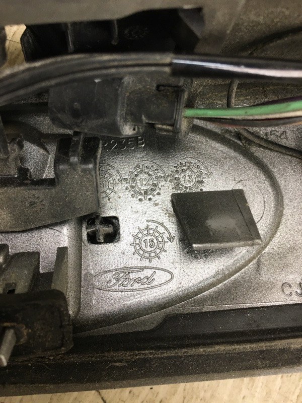 Панель подсветки номера задний ESCAPE 12-19