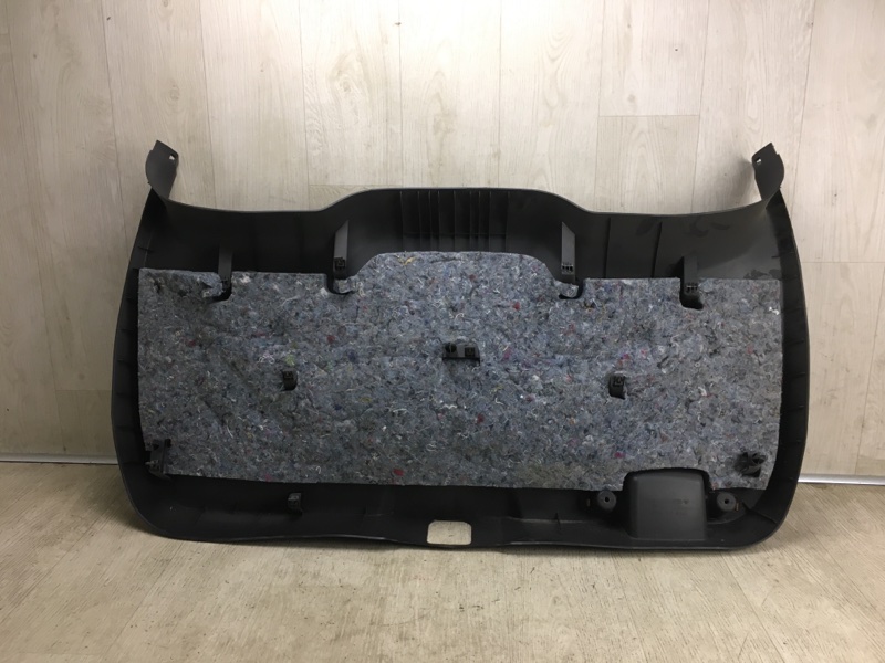 Обшивка крышки багажника ESCAPE 12-19