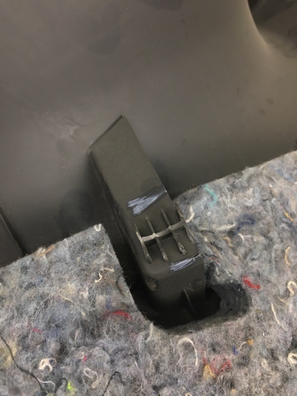 Обшивка крышки багажника ESCAPE 12-19