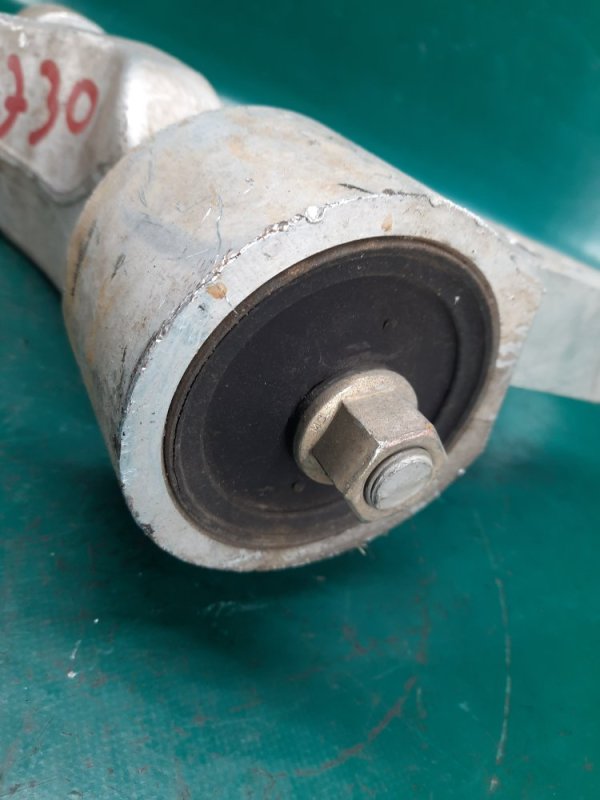 Рычаг передней подвески нижний левый MDX (YD2) 06-13 2011 Внедорожник 3.7 J37A1