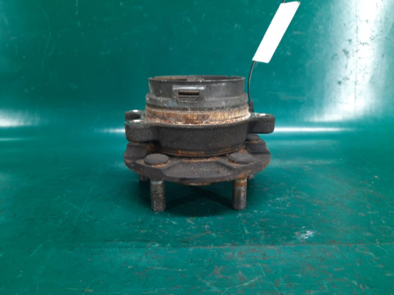 Ступица передняя левая M35/M45 04-10 2006 Седан 3.5 VQ35DE Ступица передняя левая M35/M45 04-10 2006 Седан 3.5 VQ35DE