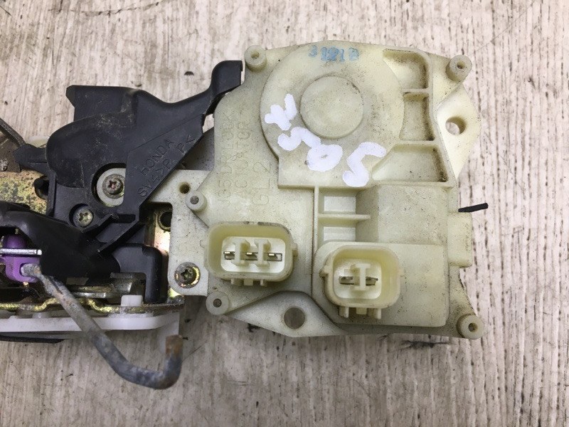 Замок двери задний левый ACURA MDX (YD1) 00-06 Внедорожник 3.5 J35A5