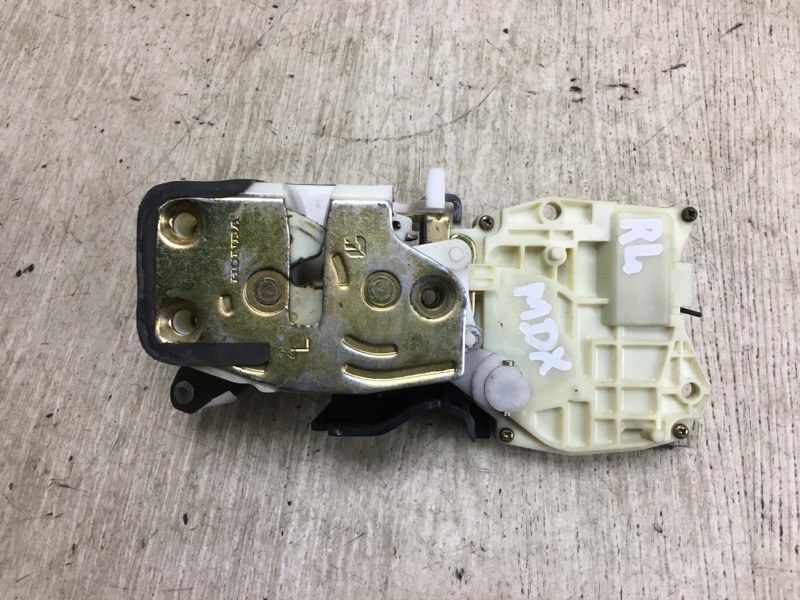 Замок двери задний левый MDX (YD1) 00-06 2003 Внедорожник 3.5 J35A5