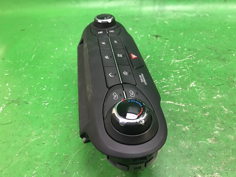 Блок управления печкой SORENTO UM 14- 2015 UM 2.4 G4KJ