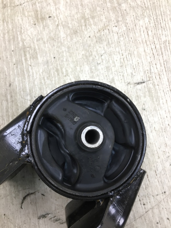 Подушка двигателя FORTE/CERATO TD 08-13 2009 TD 2.0 G4KD Подушка двигателя FORTE/CERATO TD 08-13 2009 TD 2.0 G4KD