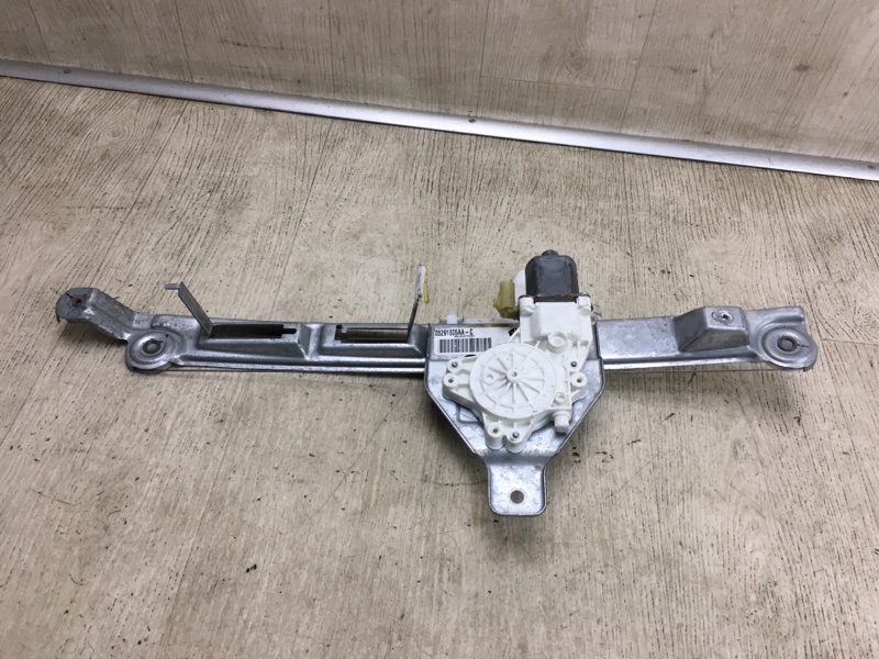 Запчасть стеклоподъемник задний левый JEEP PATRIOT 10-17 MK74 68002893AA Б/У Стеклоподъемник задний левый JEEP PATRIOT 10-17 MK74 68002893AA Б/У