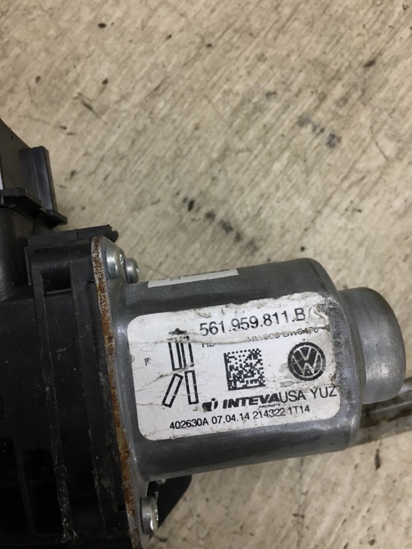 Стеклоподъемник задний левый VOLKSWAGEN PASSAT B7 11-15 A32 1.8 CPRA