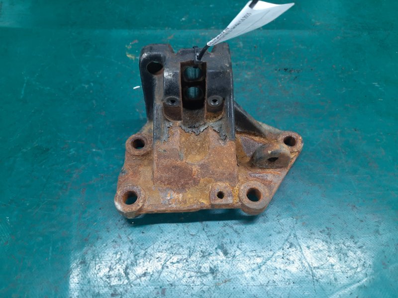 Кронштейн КПП левый HYUNDAI ACCENT RB 10- 2015 Хетчбек 1.6 4521126302 Б/У