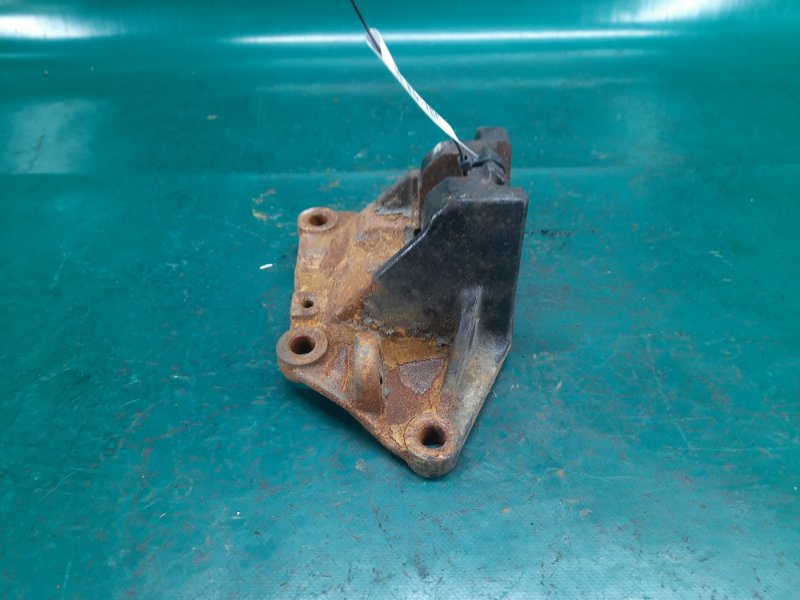 Кронштейн КПП левый ACCENT RB 10- 2015 Хетчбек 1.6