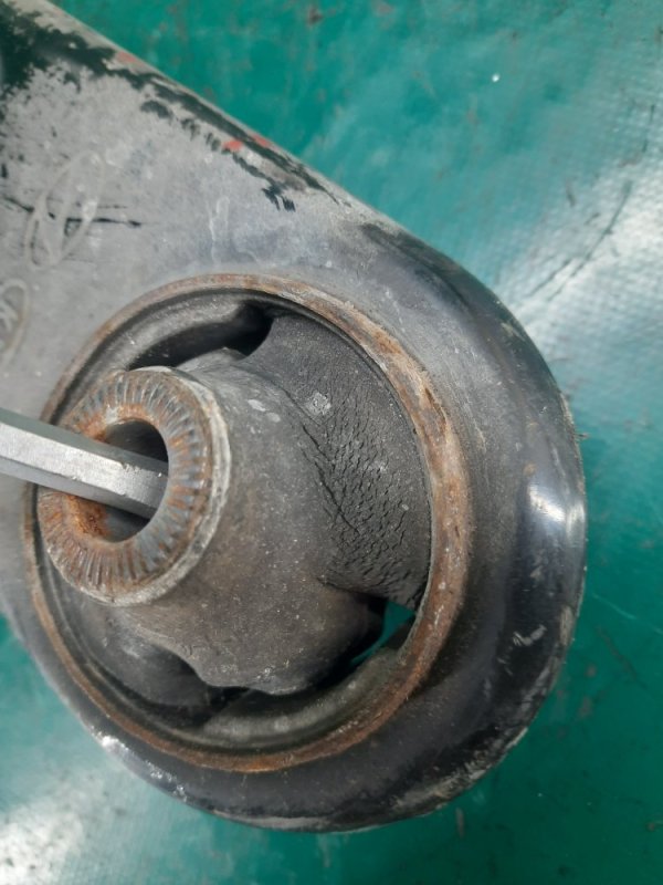 Рычаг передней подвески нижний правый ACCENT RB 10- 2015 Хетчбек 1.6