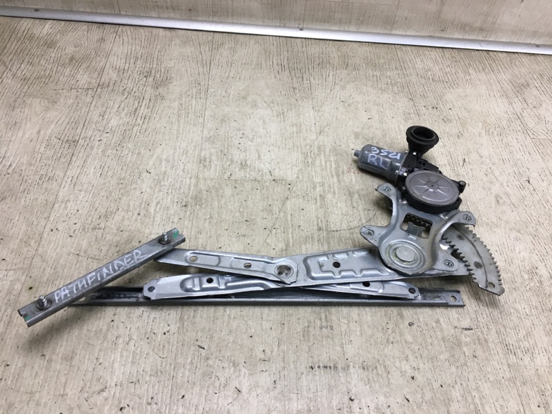 Стеклоподъемник задний левый NISSAN PATHFINDER R52 12-21 2014 R52 3.5 VQ35DE 82721-3KA0A Б/У