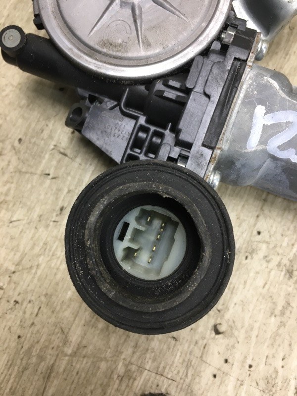 Стеклоподъемник задний левый PATHFINDER R52 12-21 2014 R52 3.5 VQ35DE