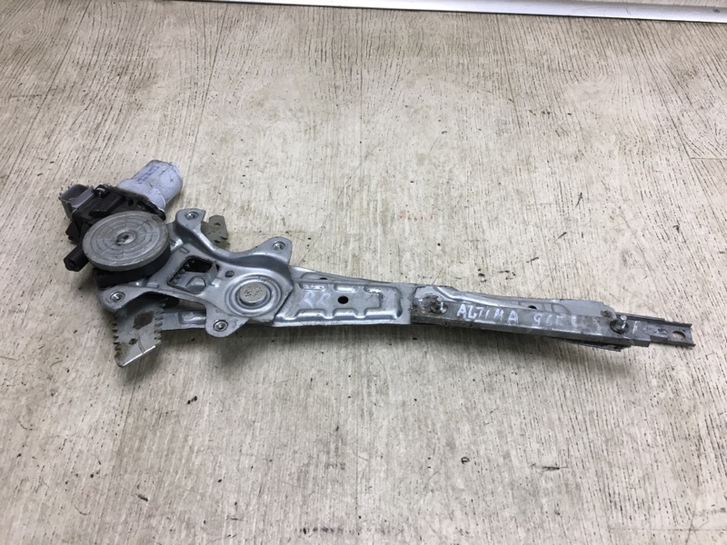 Стеклоподъемник задний правый NISSAN ALTIMA L33 12-18 2015 L33 2.5 QR25DE 82720-3TA1A Б/У