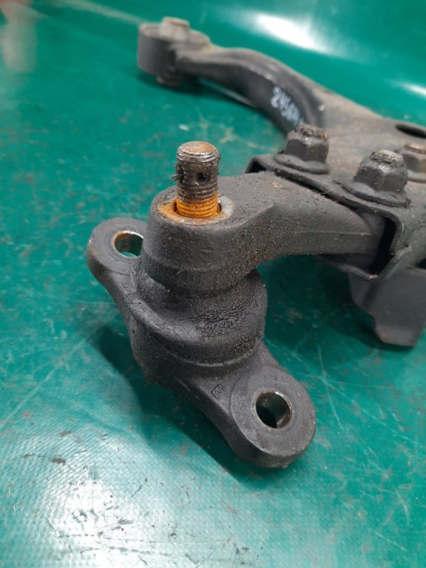 Рычаг передней подвески нижний правый FORTE/CERATO TD 08-13 2012 Седан G4KD 2.0L