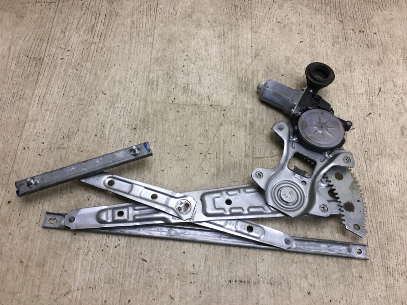 Стеклоподъемник задний левый NISSAN PATHFINDER R52 12-21 R52 3.5 VQ35DD