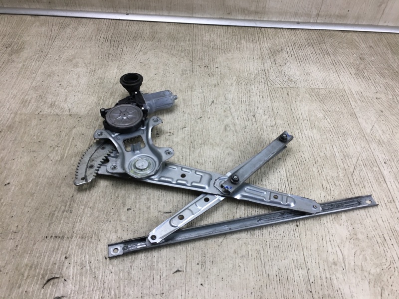 Стеклоподъемник задний правый NISSAN PATHFINDER R52 12-21 2014 R52 3.5 VQ35DE 82720-3KA0A Б/У