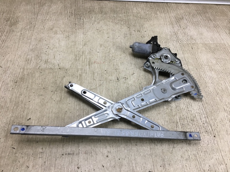 Стеклоподъемник задний правый NISSAN PATHFINDER R52 12-21 R52 3.5 VQ35DE