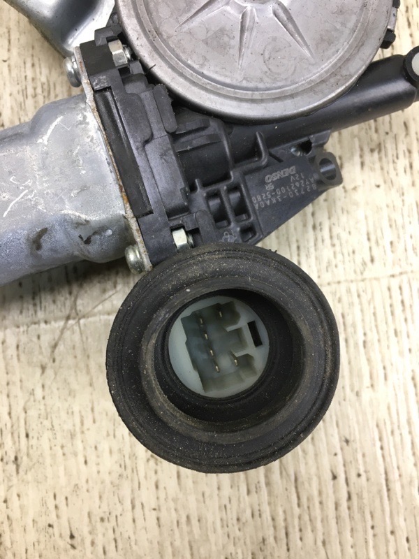 Стеклоподъемник задний правый PATHFINDER R52 12-21 2014 R52 3.5 VQ35DE