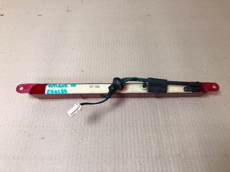 Стоп-сигнал MITSUBISHI OUTLANDER 03-07 Внедорожник 2.4 4G69