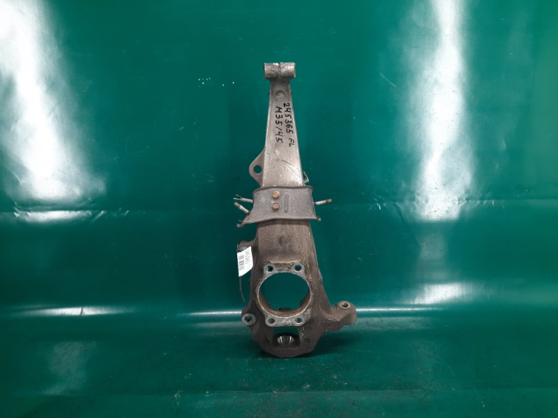 Кулак поворотный передний левый INFINITI M35/M45 04-10 2006 Седан 3.5 VQ35DE 40015-EG000 Б/У