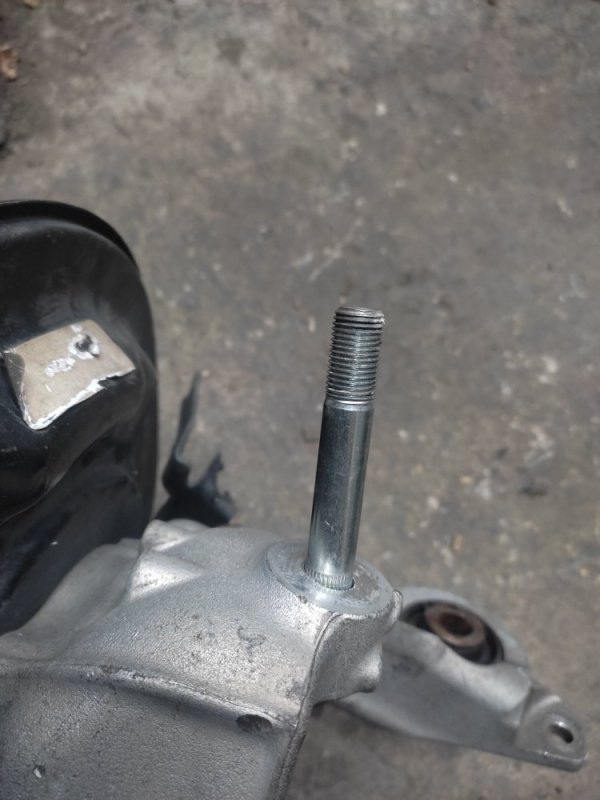 Цапфа задняя правая ACURA TLX 14-17 Седан 2.4