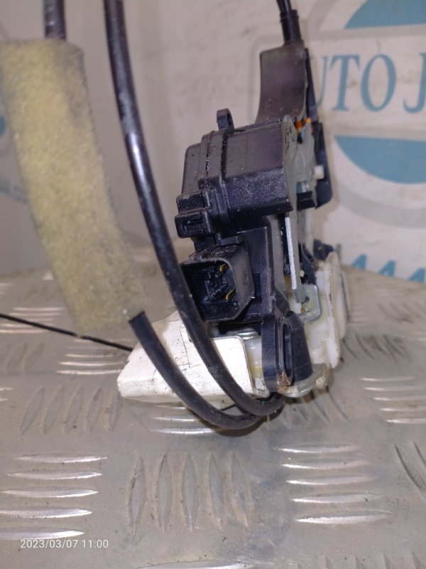 Замок двери передний правый MITSUBISHI LANCER X 10 07-15 Седан 2.0