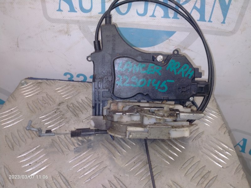 Замок двери задний правый MITSUBISHI LANCER X 10 07-15 5745A304 Б/У