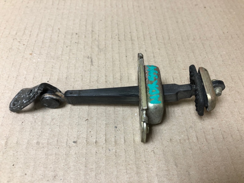 Ограничитель двери задний правый ACURA MDX (YD1) 00-06 Внедорожник 3.5 Ограничитель двери задний правый ACURA MDX (YD1) 00-06 Внедорожник 3.5