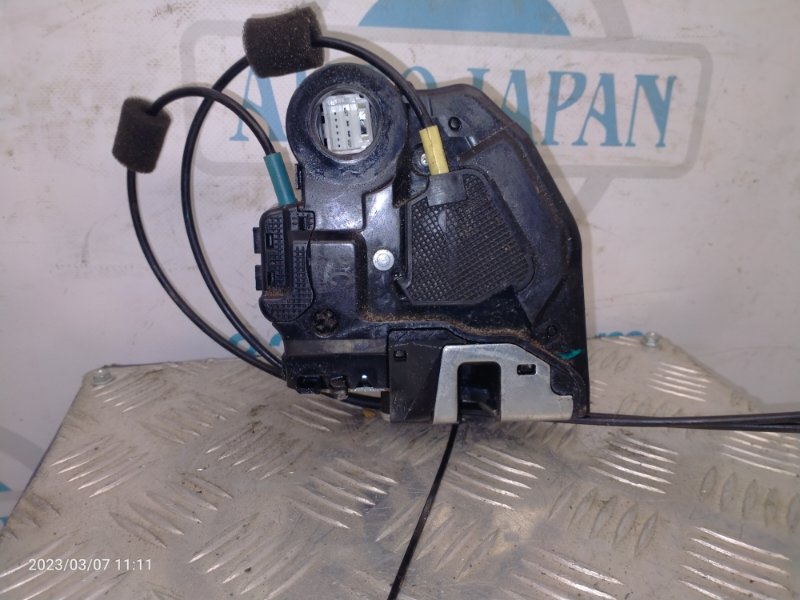 Замок двери задний правый RAV4 05-12 2008 GSA33 3.5 2GR-FE Замок двери задний правый RAV4 05-12 2008 GSA33 3.5 2GR-FE