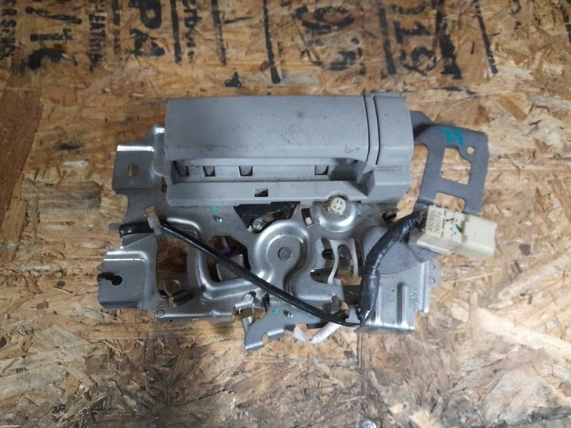 Запчасть ручка двери внутренняя задняя левая TOYOTA SIENNA 11-16 2013 GSL30 3.5 2GR-FE 69080-08021-B0 Б/У Ручка двери внутренняя задняя левая TOYOTA SIENNA 11-16 2013 GSL30 3.5 2GR-FE 69080-08021-B0 Б/У