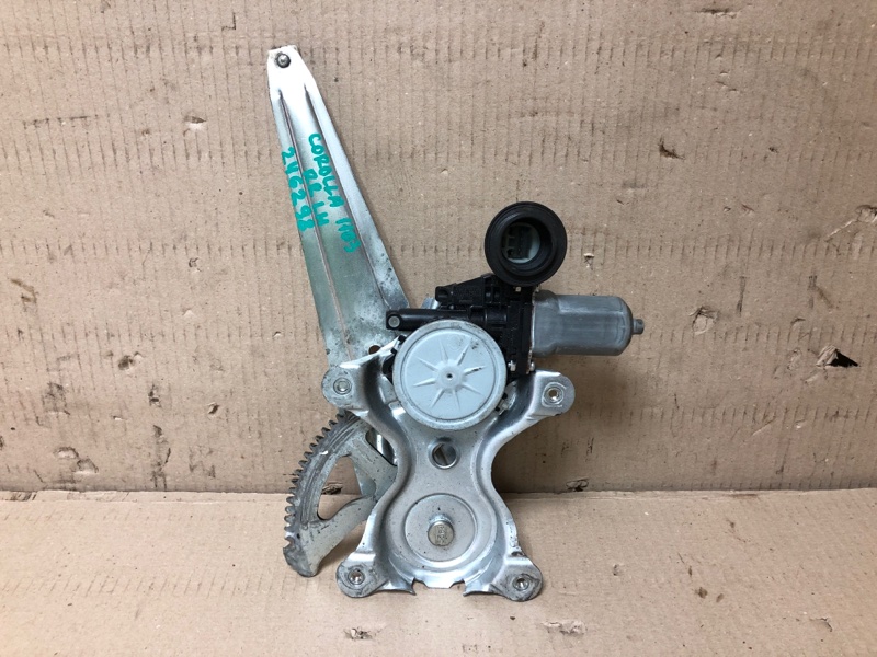 Запчасть стеклоподъемник задний левый TOYOTA COROLLA 150 06-13 2010 1.8 2ZRFE 69804-02150 Б/У Стеклоподъемник задний левый TOYOTA COROLLA 150 06-13 2010 1.8 2ZRFE 69804-02150 Б/У