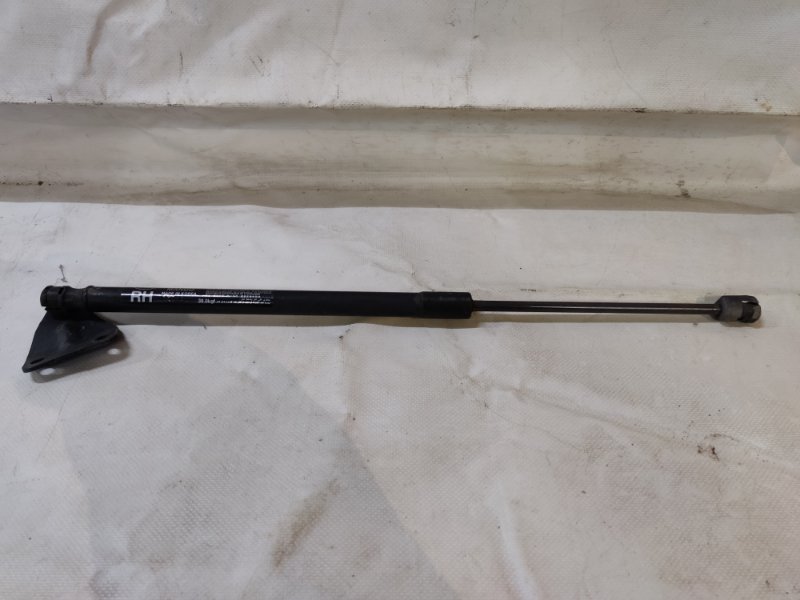 Запчасть амортизатор крышки багажника задний правый KIA SOUL PS 13-19 2014 PS 2.0 81780-B2000 Б/У Амортизатор крышки багажника задний правый KIA SOUL PS 13-19 2014 PS 2.0 81780-B2000 Б/У