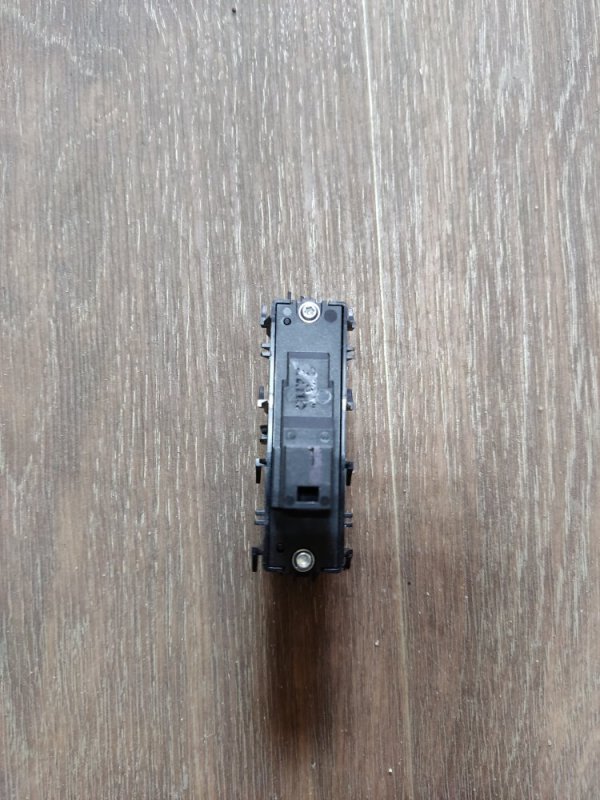 Кнопка центрального замка передняя правая QX30 16-20 2016 Внедорожник 2.0 20PET Кнопка центрального замка передняя правая QX30 16-20 2016 Внедорожник 2.0 20PET