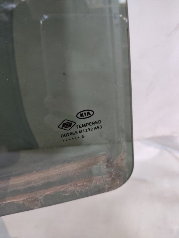 Стекло двери заднее левое SORENTO UM 14- 2016 Внедорожник 2.4