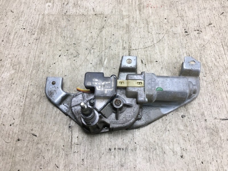 Запчасть моторчик стеклоочистителя задний SUZUKI SWIFT 04-11 38810-80J00 Б/У Моторчик стеклоочистителя задний SUZUKI SWIFT 04-11 38810-80J00 Б/У