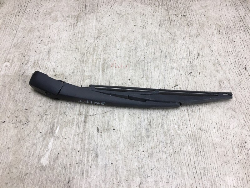 Поводок стеклоочистителя задний SUZUKI SWIFT 04-11 38821-63J00 Б/У