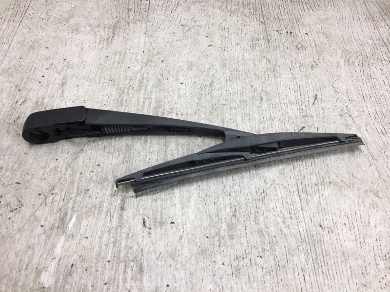 Поводок стеклоочистителя задний SWIFT 04-11