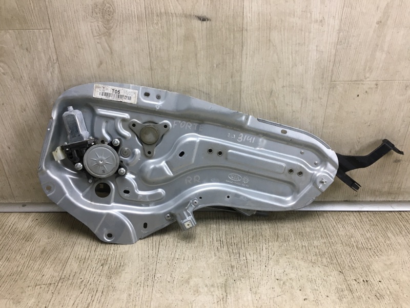 Стеклоподъемник задний правый KIA FORTE/CERATO TD 08-13 2009 TD 2.0 G4KD 83402-1M010 Б/У