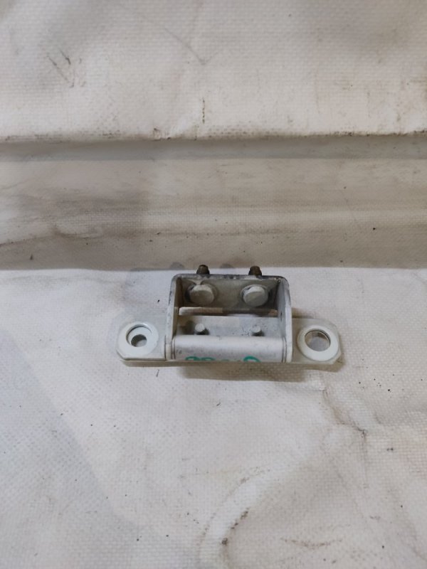 Петля крышки багажника левая FX S50 03-08