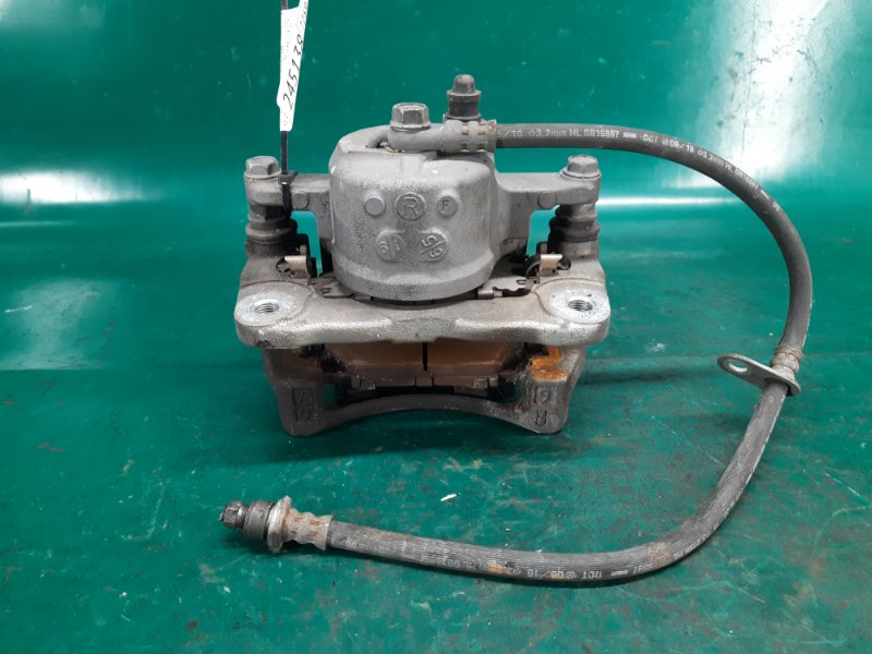 Суппорт тормозной передний правый PRIUS 16- 2016 Хэтчбек 1.8 2ZRFXE