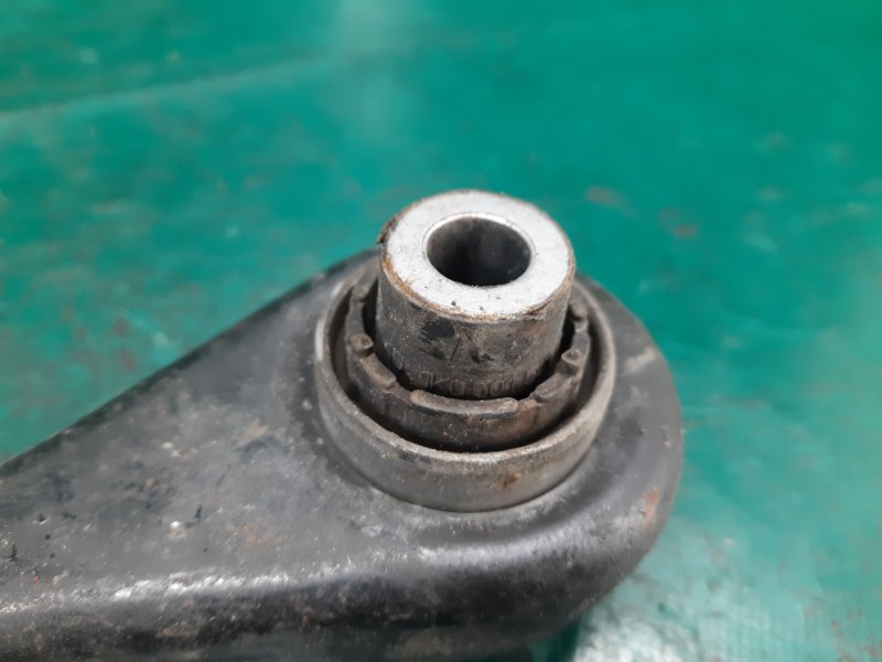 Рычаг задней подвески поперечный правый PASSAT B8 14- 2016 Седан 1.8 CPRA Рычаг задней подвески поперечный правый PASSAT B8 14- 2016 Седан 1.8 CPRA