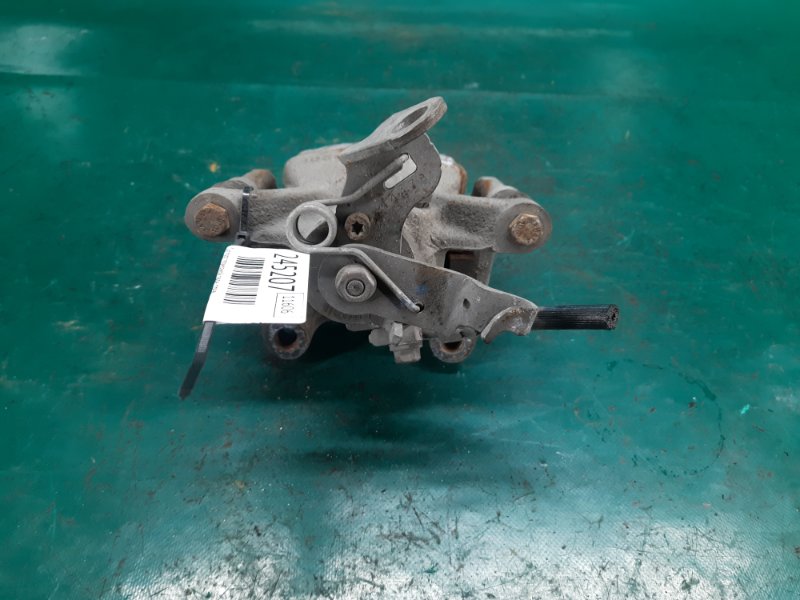 Суппорт тормозной задний правый PASSAT B8 14- 2016 Седан 1.8 CPRA