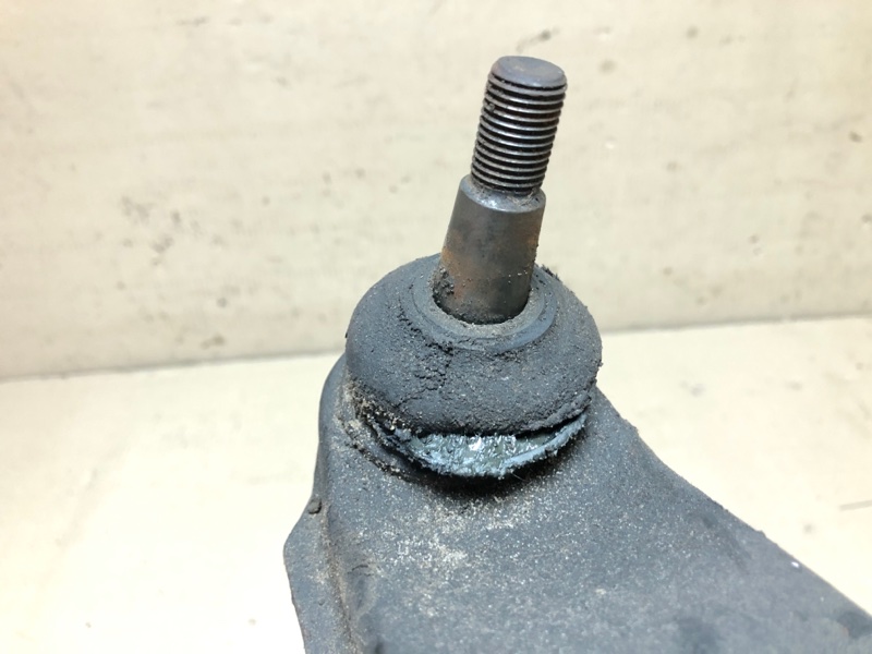 Рычаг передней подвески нижний передний правый GALANT 03-12 2006 Седан 2.4 4G69