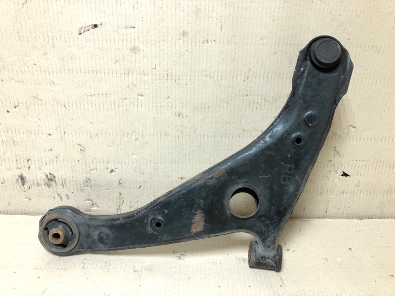 Рычаг передней подвески нижний передний правый GALANT 03-12 2006 Седан 2.4 4G69