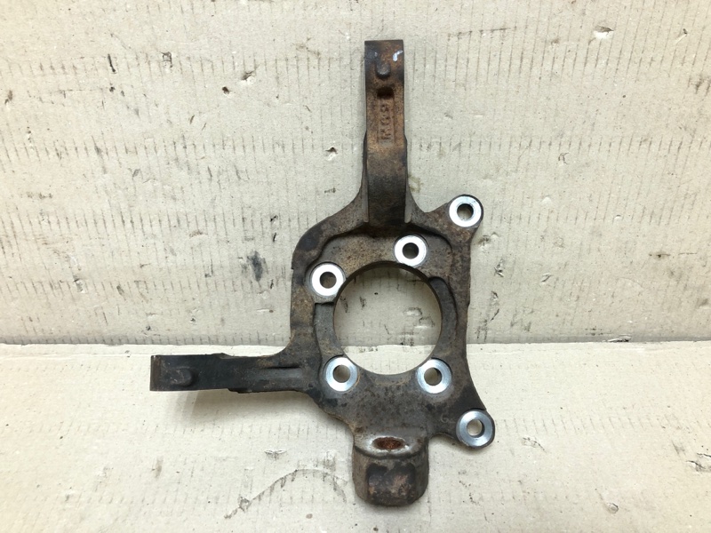 Кулак поворотный передний левый GALANT 03-12 2006 Седан 2.4 4G69 Кулак поворотный передний левый GALANT 03-12 2006 Седан 2.4 4G69