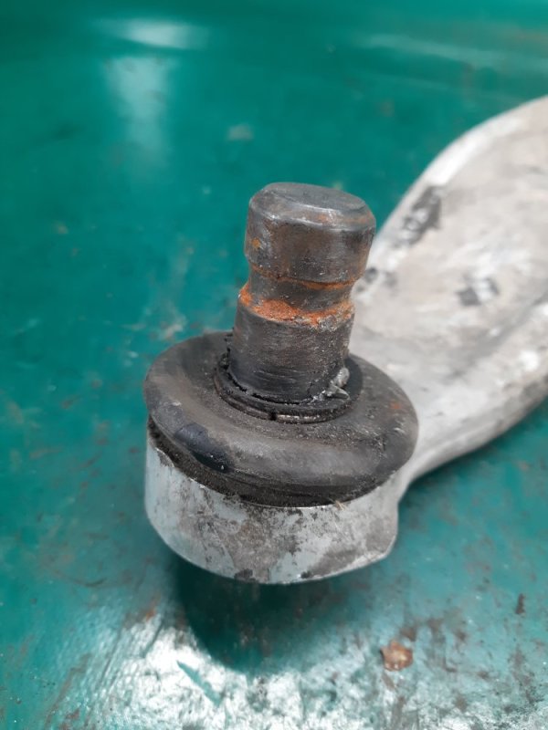 Рычаг передней подвески нижний левый FOCUS 10-18 2014 Хетчбек 2.0 C20HDEX